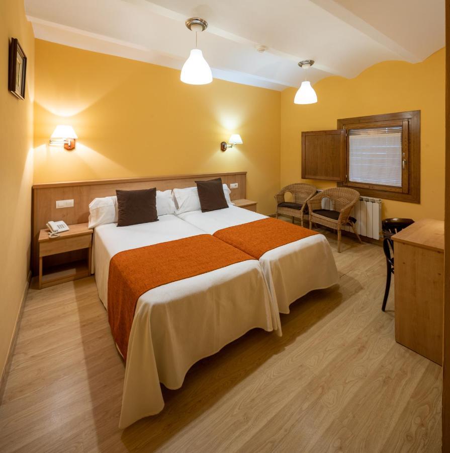 Hotel Ripoll Sant Hilari Sacalm Ngoại thất bức ảnh