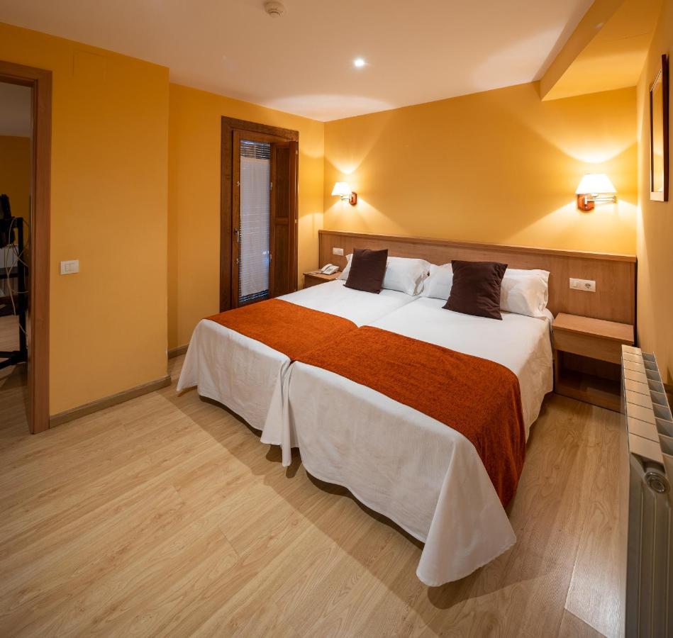 Hotel Ripoll Sant Hilari Sacalm Ngoại thất bức ảnh
